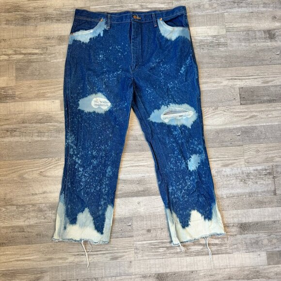 Wrangler Dark Wash Bleach Distressed Crop Jeans Women's O35 - Picture 1 of 6